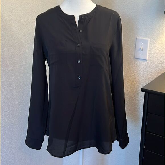 Old Navy Long Sleeve Hi-Lo Blouse - Size Small Petite - Picture 1 of 5